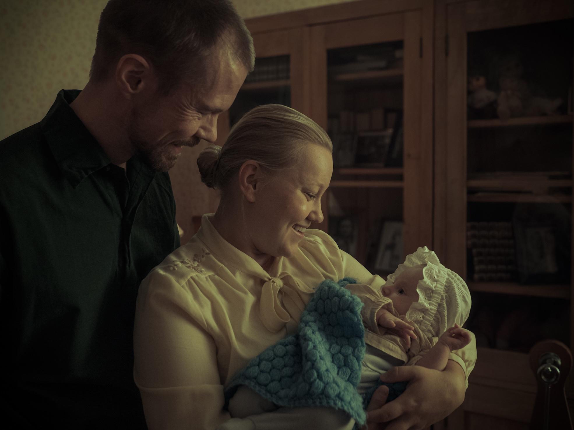 promokuva elokuvasta: isä, äiti ja sylivauva
